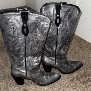 Idyllwind by Miranda lambert cowgirl boots silver with studs size 11